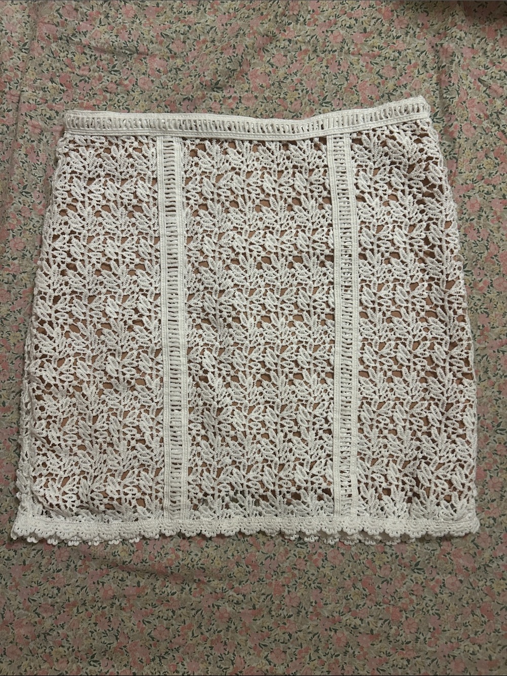 Kendall & Kylie White Crochet Mini Skirt